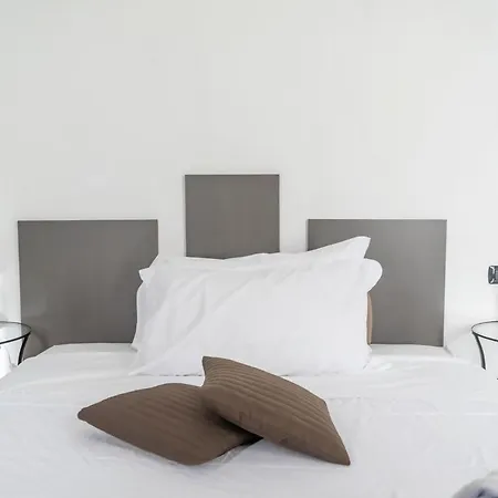 Main Street Fiera Destiny 11 Apartment