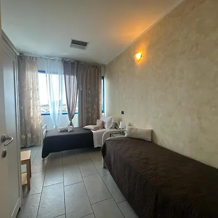 Main Street Fiera Destiny 11 Apartment